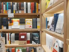 -猫的天空之城概念书店(苏州平江店)