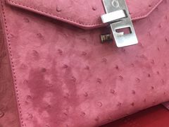 -京伟修鞋洗鞋奢侈品皮具护理店