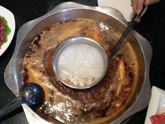 -小天鹅火锅·一线江景洪鼎旗舰店(洪崖洞店)