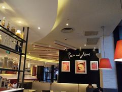 -必胜客(武汉欢乐谷店)