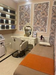 -Bollins波林丝•专研护发中心