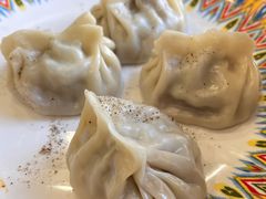 薄皮包子-乡村馕坑肉·烧烤·新疆菜·本地人更爱吃(阿勒泰首店)