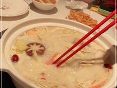-三人行骨头王火锅(长寿店)