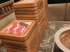 -牛YO寿喜烧·铁板烧和牛火锅自助(市府恒隆店)
