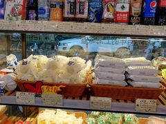 -光明牛奶棚(南泉店)