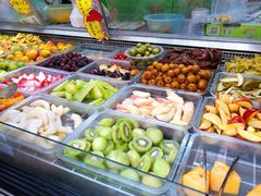 自助取餐区-老炳·七丛松甘草水果