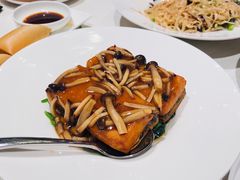 三菇扒菠菜豆腐-御宝轩(益丰·外滩源店)