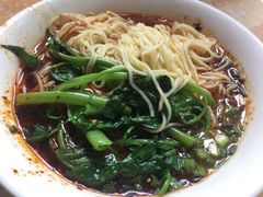 -黎氏老太婆小面馆(临华大厦店)