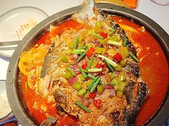 -鸣记脆皮烤鱼·海鲜烤鱼(三八广场店)
