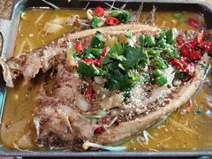 酸菜烤鲈鱼-小团圆餐厅(欧洲城店)