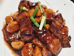 板栗红烧肉-一江小院(西施滩餐馆)