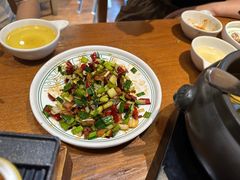 -云海肴·汽锅鸡·云南菜(天山百盛优客店)