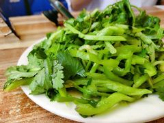老虎菜-宝瑞门钉肉饼店