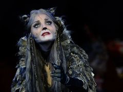 -交通银行前滩31演艺中心