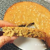 加入红糖搅拌 再加鸡蛋打发，这个很重要，我是手打