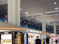 -中免(澳门机场免税店)