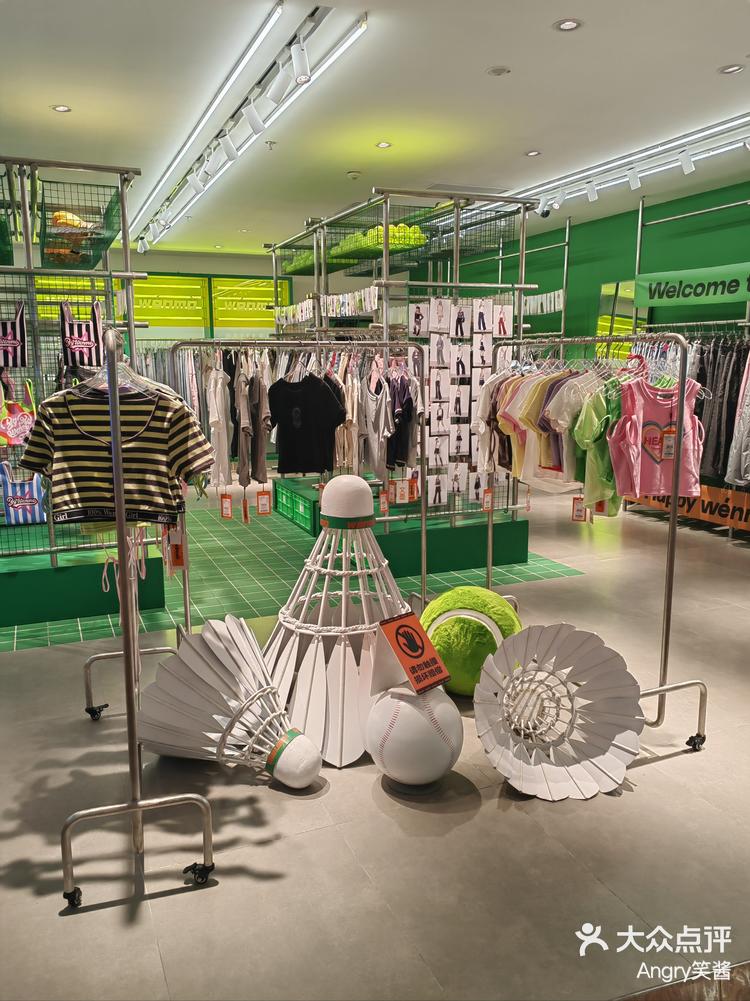 有被这家潮牌的陈列酷到