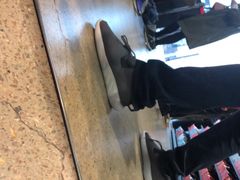 -NIKE上海青浦换季优惠店