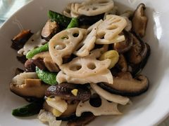 火麻油上素-旺顺阁鱼头泡饼(小红门店)