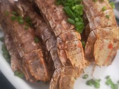 -覃记海鲜美食餐厅