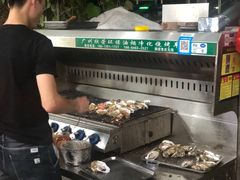 -蚝哥花姐湛江烤生蚝(美丽湾市场店)