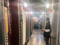 -东口码头·烧鸽子·鱼头泡饼·地方菜(金鹰悦城店)