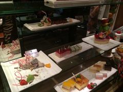 -荣誉国际酒店-云顶旋转餐厅