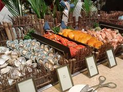 -大中华希尔顿酒店-念自助餐·嗨啤·小龙虾