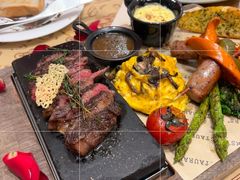 -Mark&Mars Restaurant