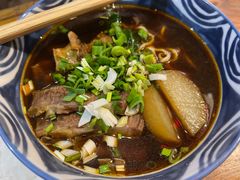 香辣牛腩面-食之六七·面(朝阳大悦城店)