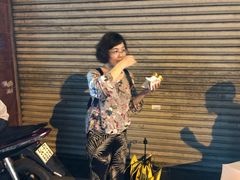 -Bánh Mì Huynh Hoa