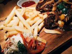 -Lia Cafe Bar Restaurant松山咖啡屋