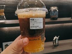 橘金气泡美式-瑞幸咖啡(外滩SOHO店)