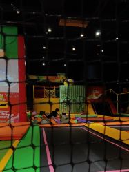 -蹦蹦跳跳(新奥购物中心店)