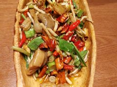 -老滇山寨•云南特色菜•地方菜•民族风情歌舞表演(金碧店)