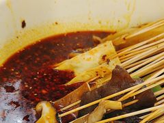-拈签一笑黄牛肉辣卤串串