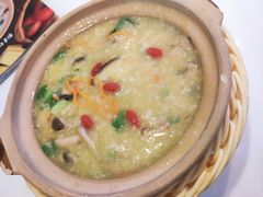 砂锅鲜菌排骨粥-嘉和一品粥(津华昌道店)