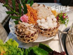 -澳美徕·港式花胶鸡火锅(高新万达店)