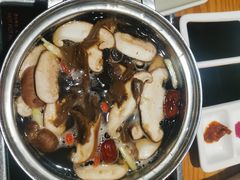 菌汤锅-德香苑脆皮烤鸭·经典(爱融荟城店)