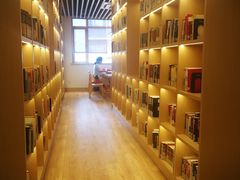 -漕河泾街道图书馆(漕河泾社区文化活动中心店)