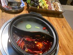 鸳鸯锅-江湖六膳門串串香(隆礼路店)