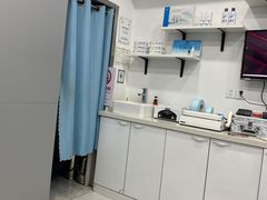 -世龙世家灰指甲·甲沟炎·跖疣护理·修脚(东江湾路店)