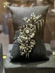 -御美西洋古董珠宝(亮马国际珠宝古玩城店)