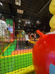 -蹦蹦跳跳(新奥购物中心店)