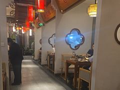 -万重锦·人文川菜馆(骡马市店)