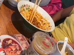 -兵哥豌豆面(雅颂居店)