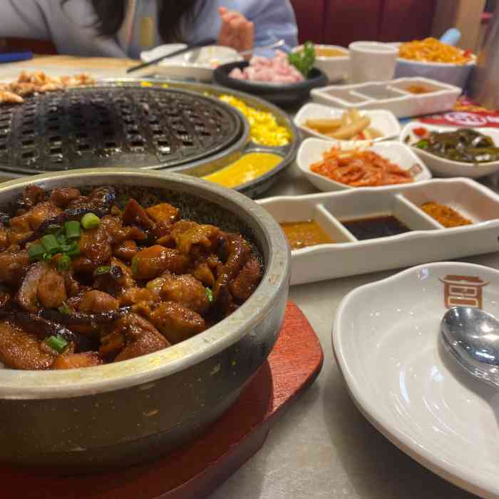 韩宫宴炭火烤肉(武汉光谷现代风情街店)-"[服务铃]服务:上菜太慢了[睡