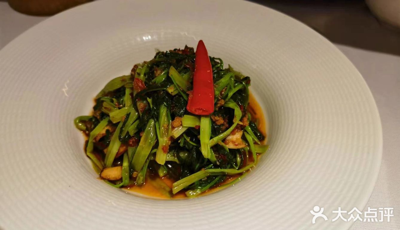 感受贵族般的用餐氛围