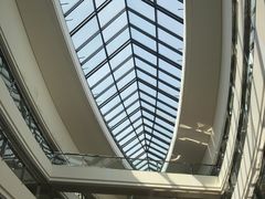 -上海滴水湖皇冠假日酒店