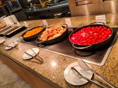 -华邑酒店·鲜艳全日自助餐厅